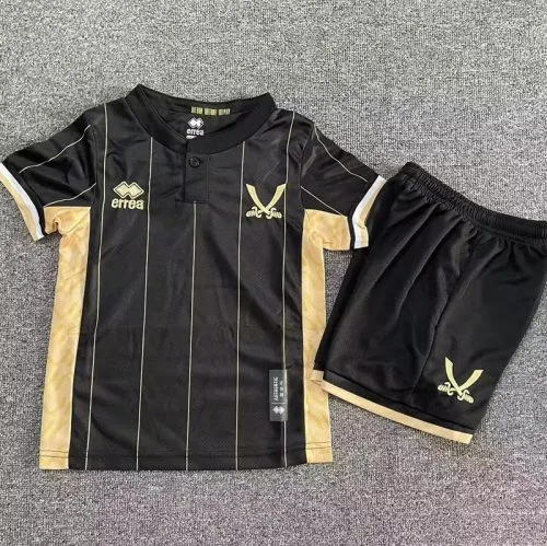 25-26 Sheffield United Black Goalkeeper Kids Soccer Jersey